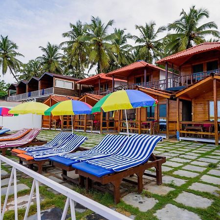 Om Sai Beach Resort アゴンダ エクステリア 写真