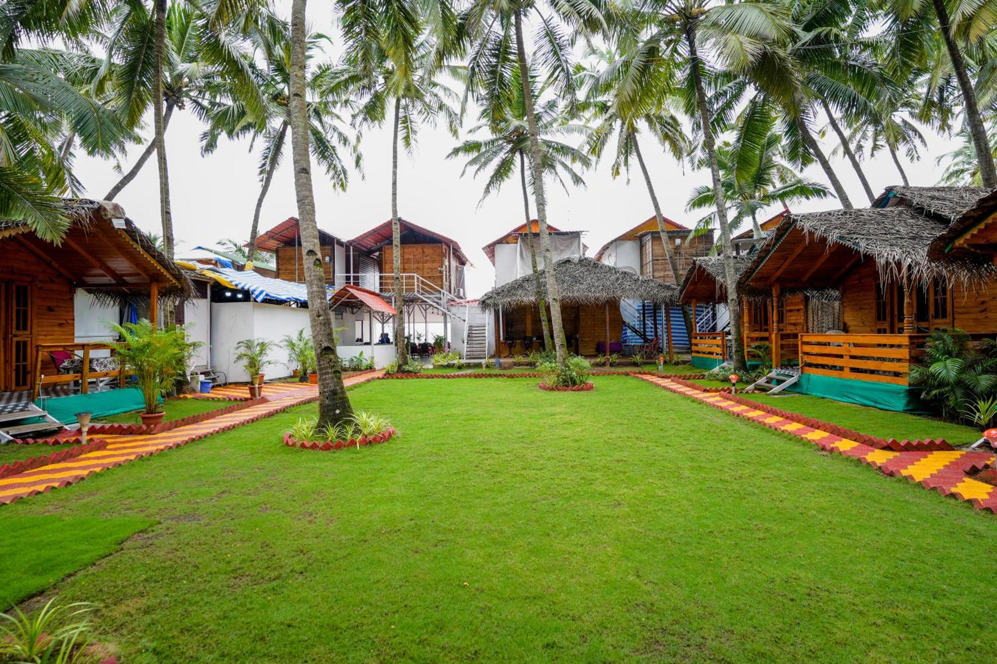 Om Sai Beach Resort アゴンダ エクステリア 写真