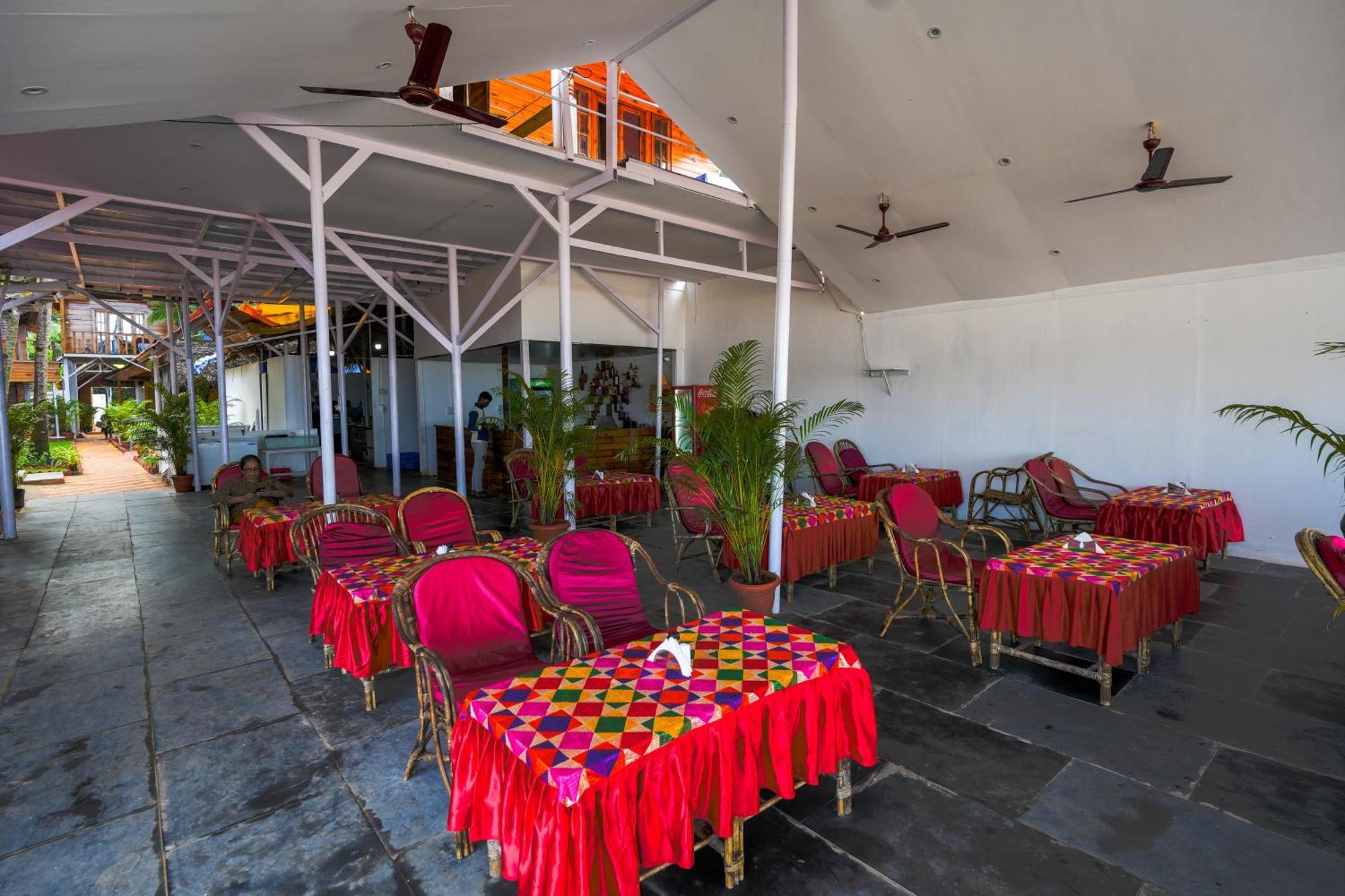 Om Sai Beach Resort アゴンダ エクステリア 写真