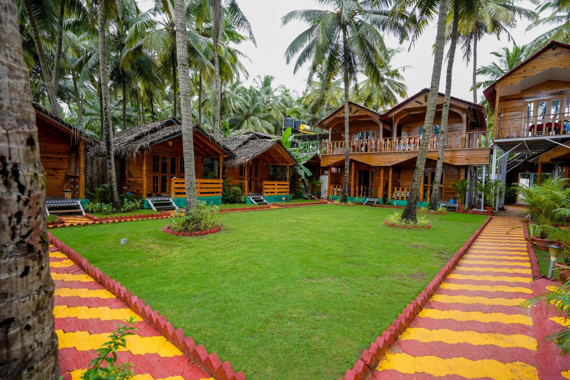 Om Sai Beach Resort アゴンダ エクステリア 写真