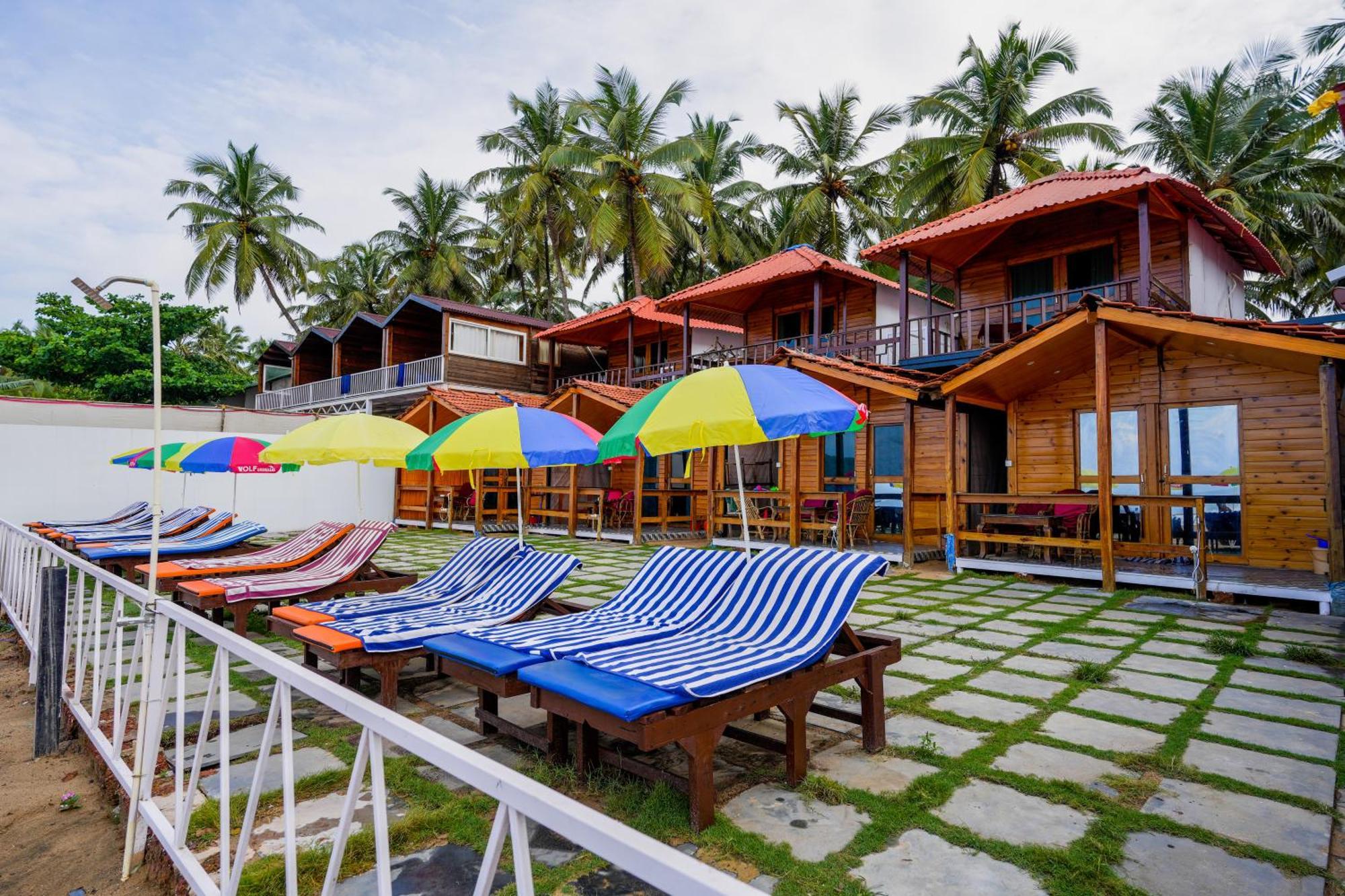 Om Sai Beach Resort アゴンダ エクステリア 写真