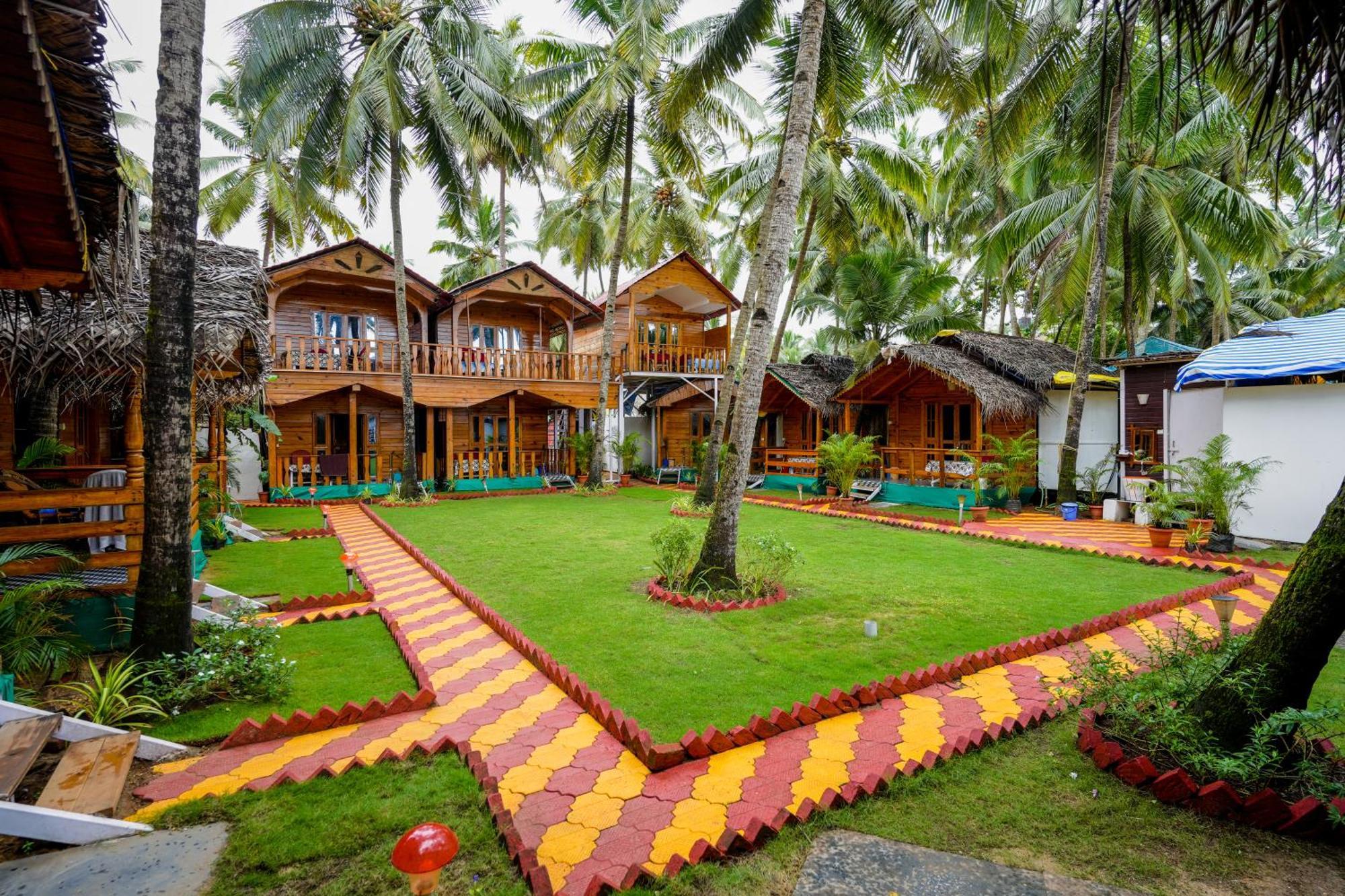 Om Sai Beach Resort アゴンダ エクステリア 写真